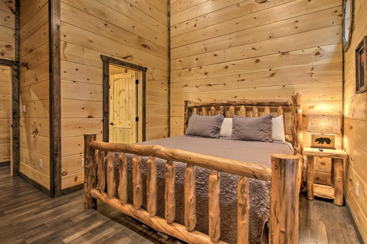 Luxe Cabin With Home Theater Less Than 2 Miles To Gatlinburg Exteriör bild