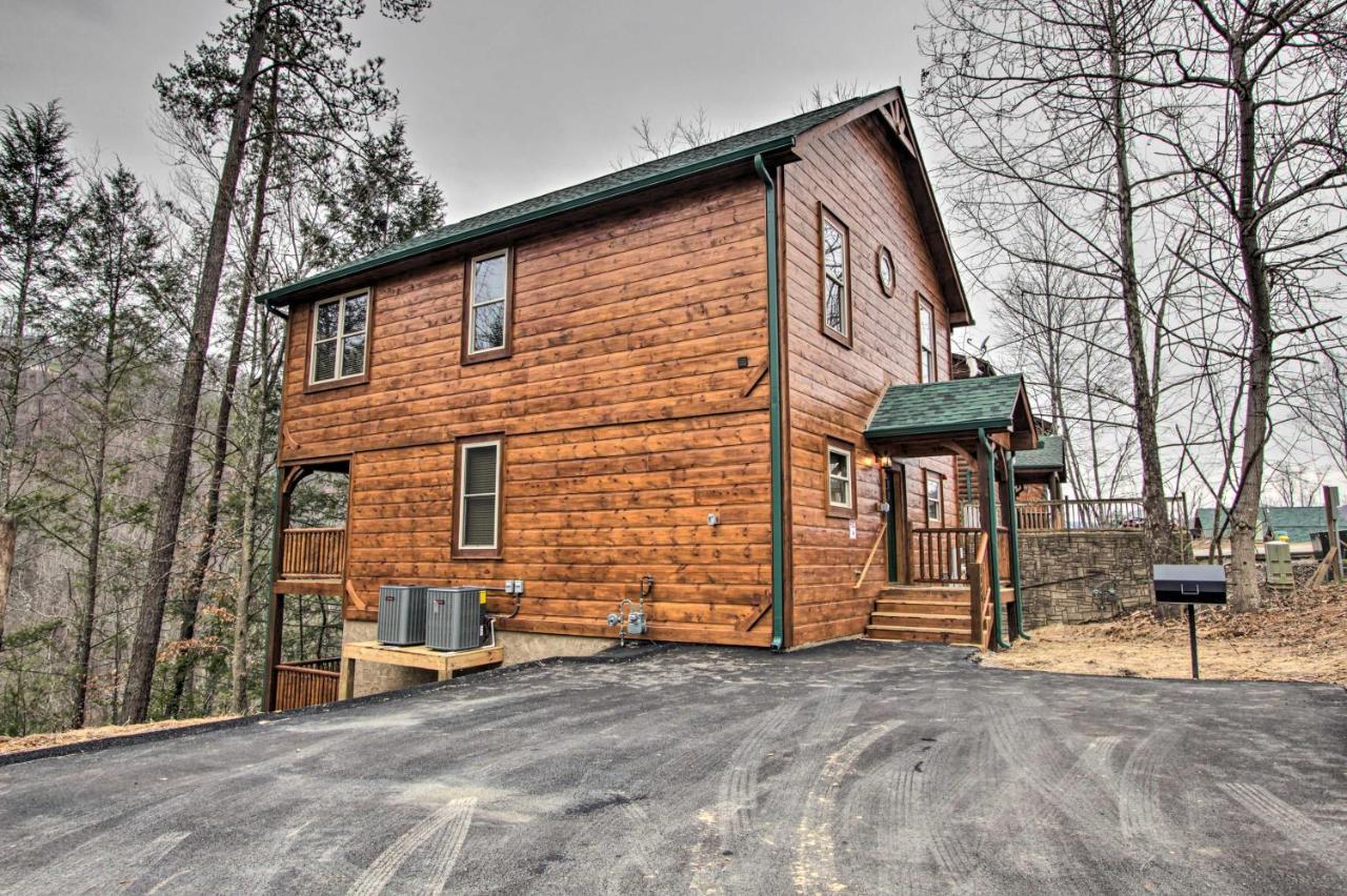 Luxe Cabin With Home Theater Less Than 2 Miles To Gatlinburg Exteriör bild