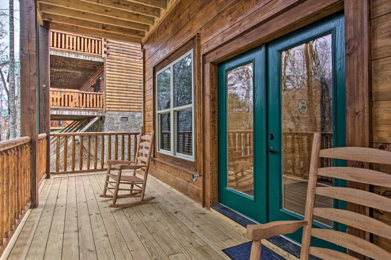 Luxe Cabin With Home Theater Less Than 2 Miles To Gatlinburg Exteriör bild