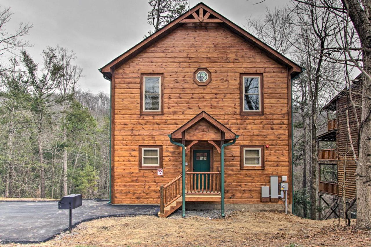 Luxe Cabin With Home Theater Less Than 2 Miles To Gatlinburg Exteriör bild