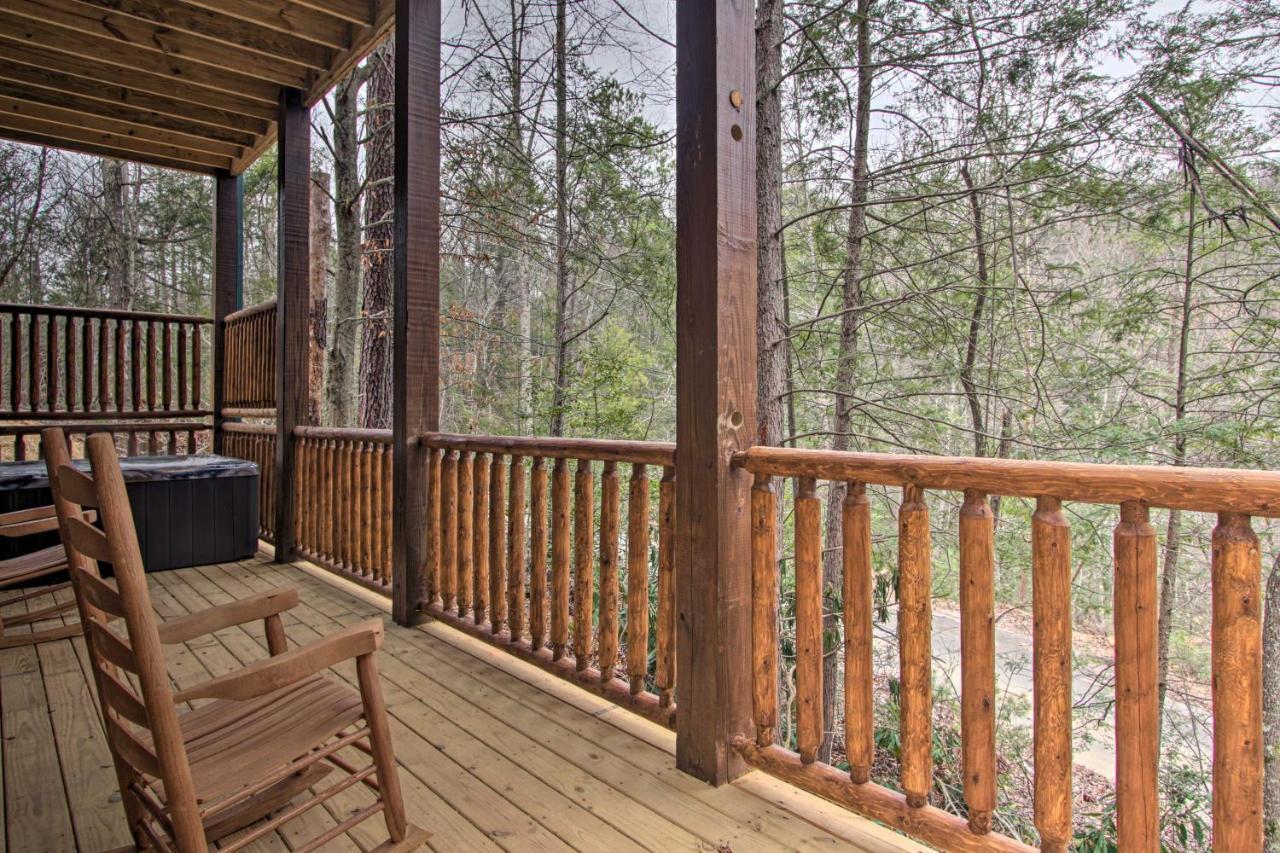 Luxe Cabin With Home Theater Less Than 2 Miles To Gatlinburg Exteriör bild